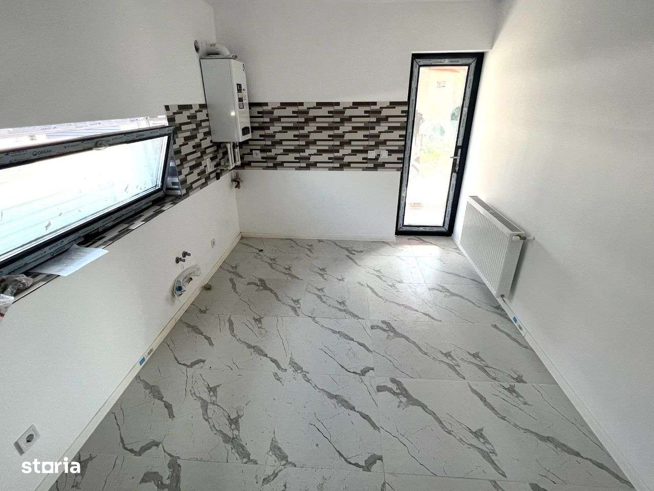 ASFALT! PLACA! Posibilitate 4-5 Camere si 2 bai! Casa Dancu - Holboca - Imagine principală: 5/8