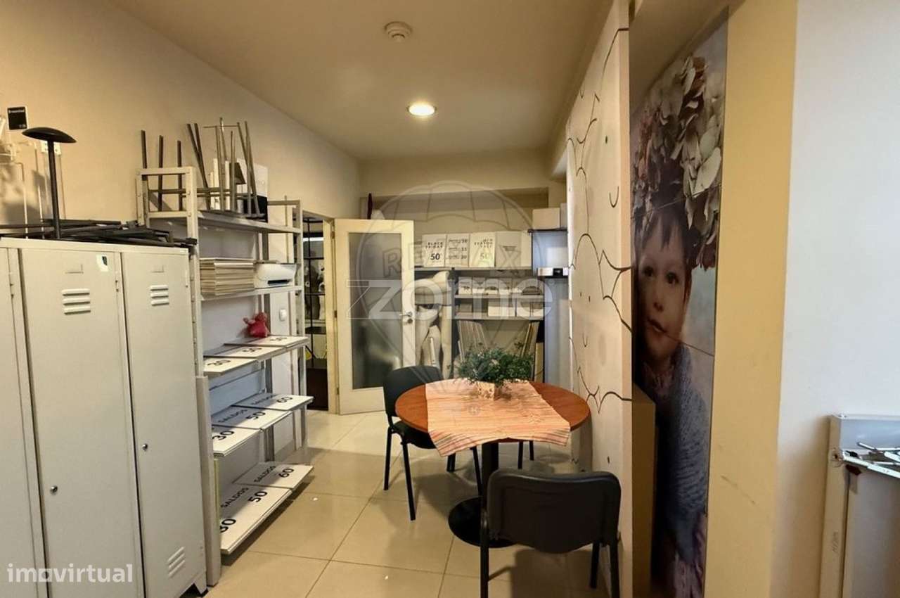 À Venda Prédio com-8