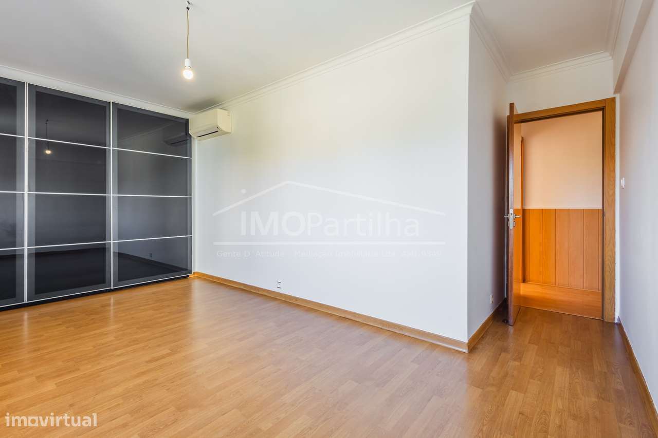 Apartamento T2 na Agualva - Cacém-11