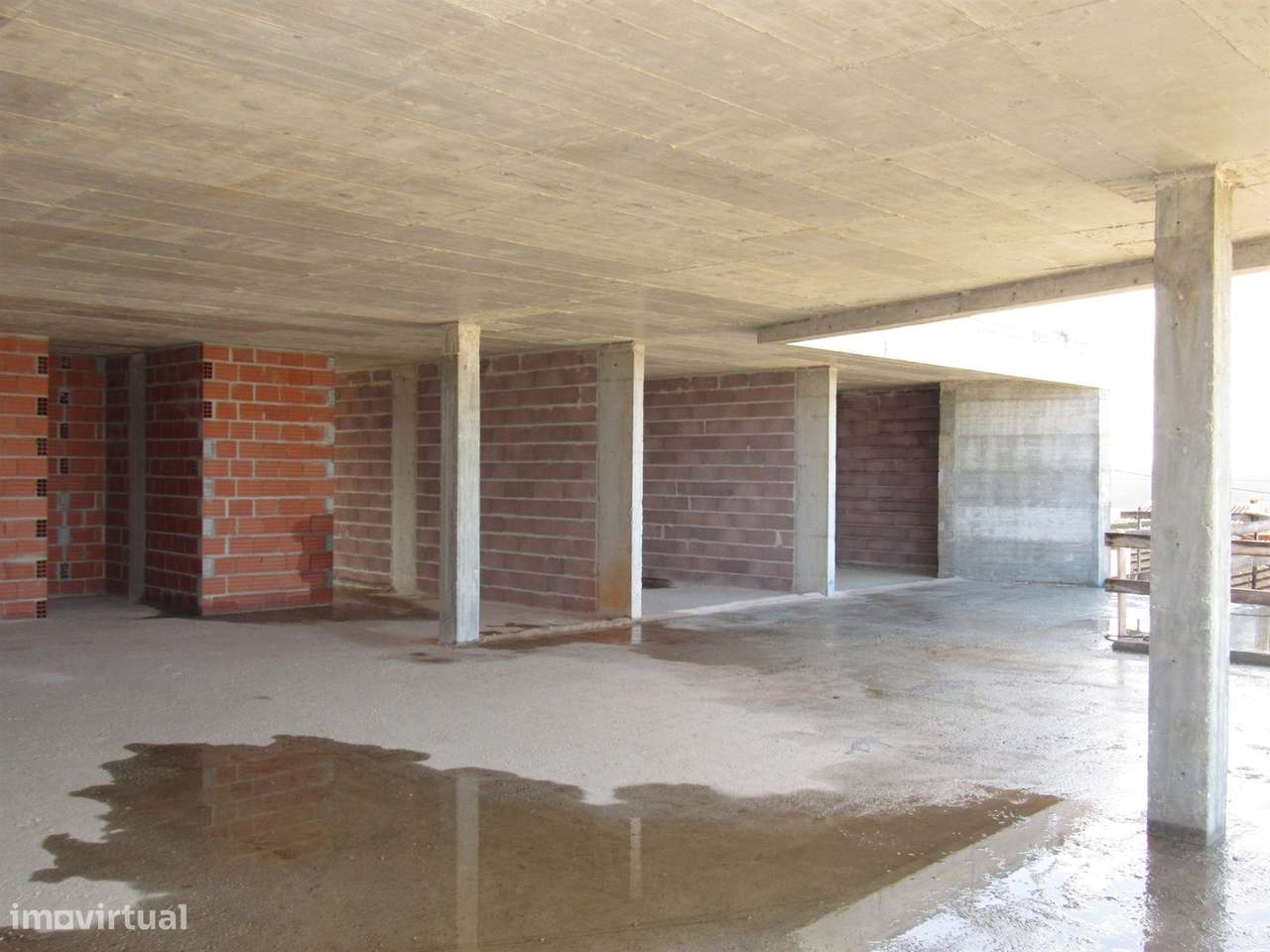 Moradia Moderna com Vista para a Baía de São Martinho – Em Construção-14