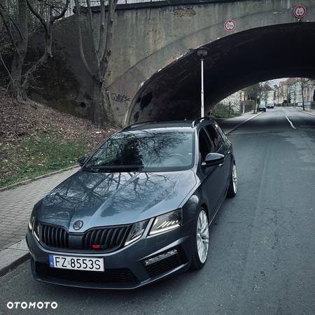 Skoda Octavia 2.0 TDI RS DSG - 2