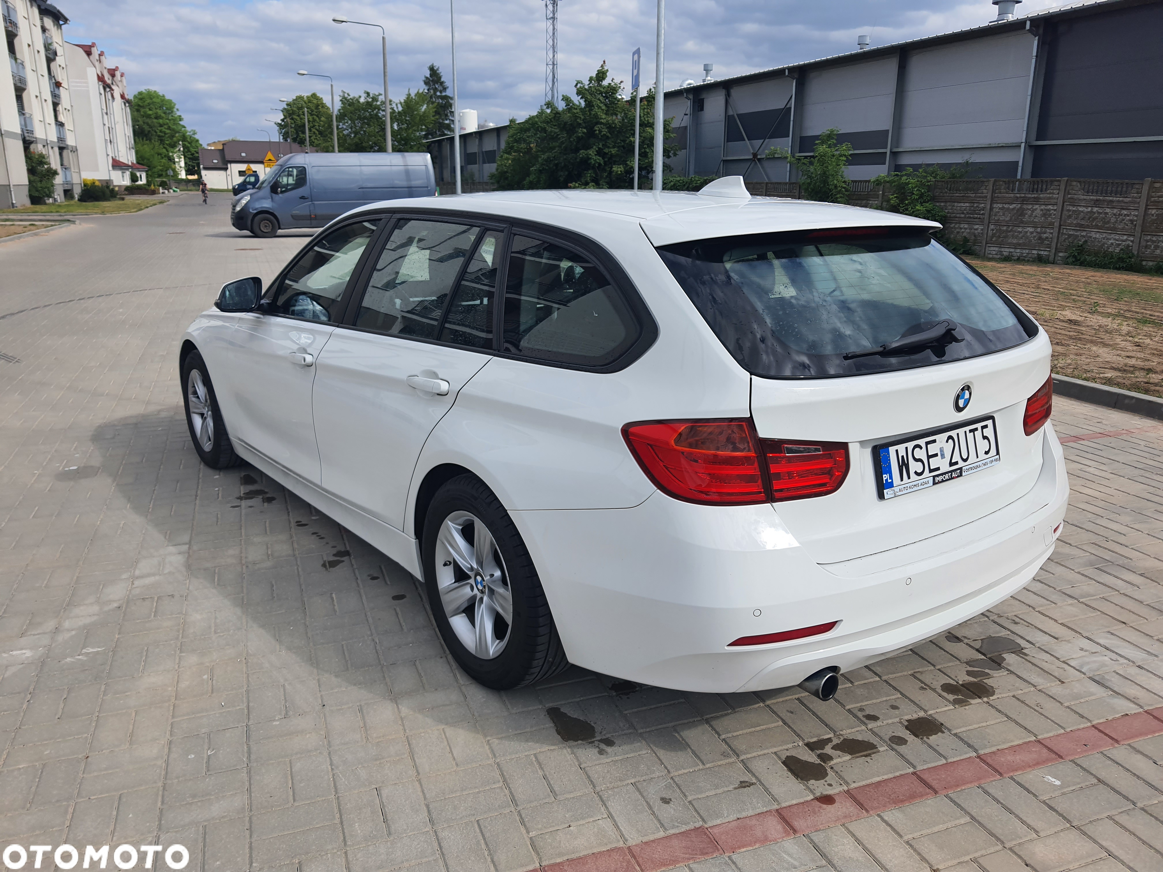 BMW Seria 3 318d DPF Touring - 7