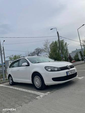 Volkswagen Golf - 6