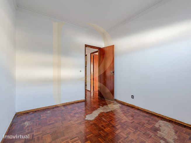 Apartamento T3 com elevador nas Paivas - Amora-12