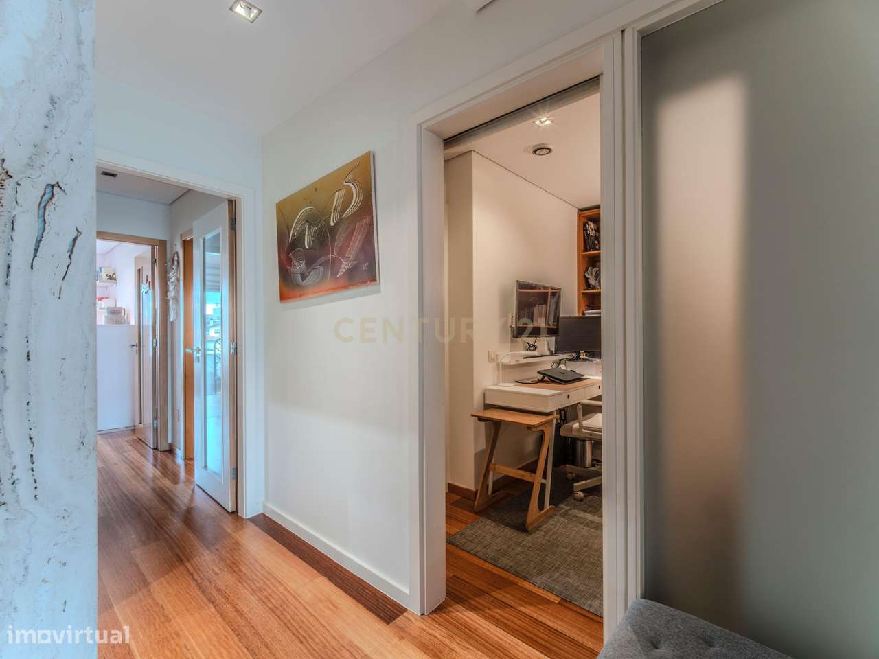 Luminoso T3+1 com Escritório e Varandas – Canidelo, Gaia-11