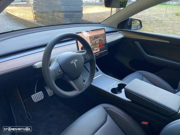 Tesla Model Y Performance Dual Motor AWD - 8