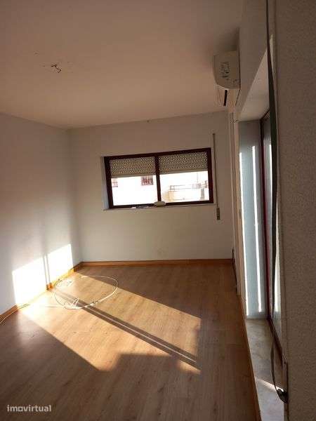 T1 com terraço 100m2 e 1 lugar de garagem - Grande imagem: 5/6