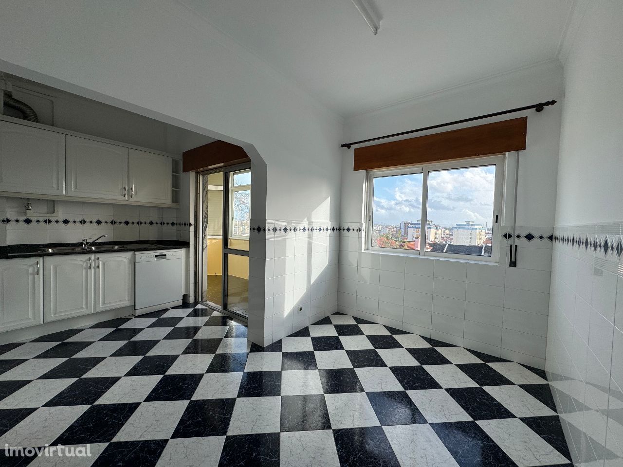 Apartamento, 2 quartos, Seixal, Amora