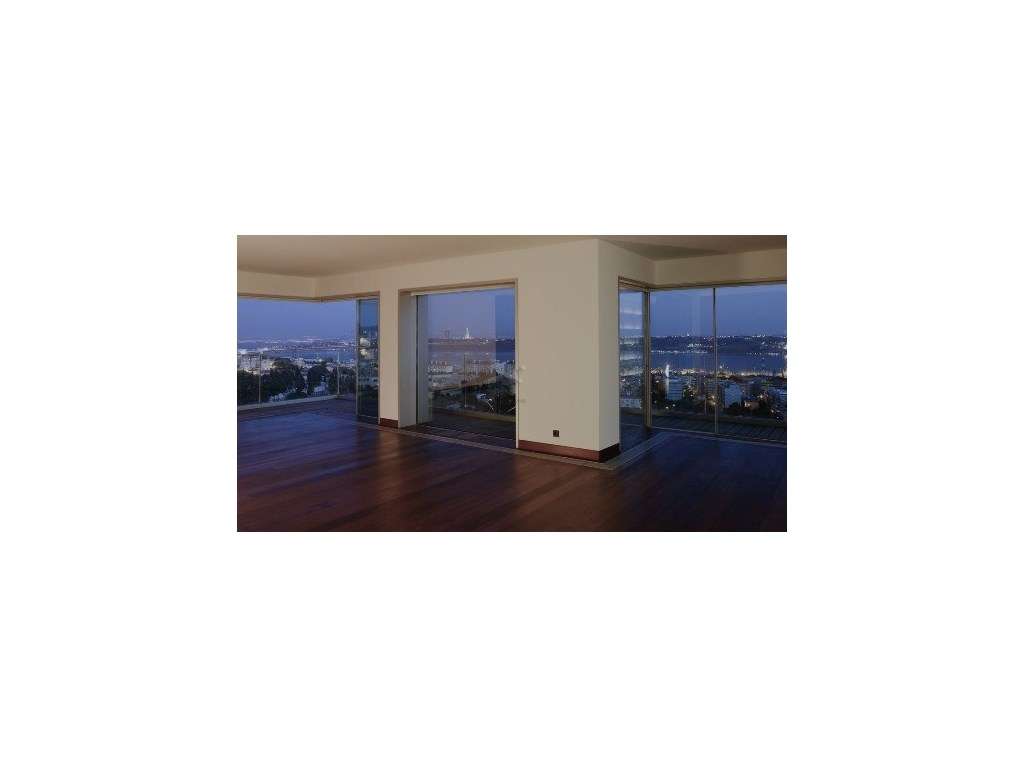 Apartamento T4 de elevado padrão, pronto a habitar na zona nobre do...-27