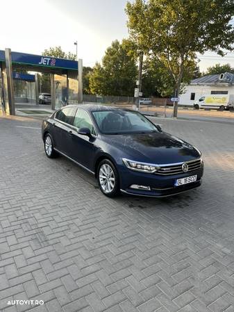 Volkswagen Passat Variant 2.0 TDI DSG 4Motion Highline - 2