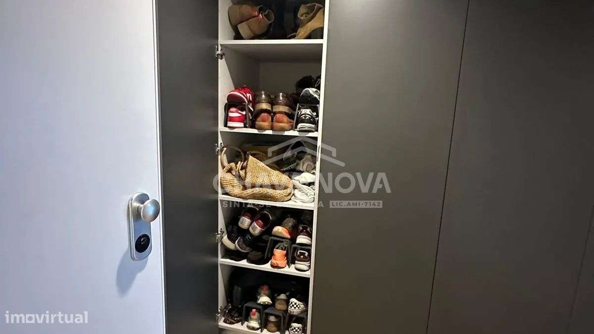 T2 Luxo Último Piso c/ Lugar de Garagem em Canidelo-13