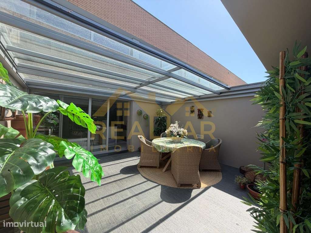 Exclusiva Moradia T4 Semi-Nova com Vista Rio - Condomínio Privado Q...-26