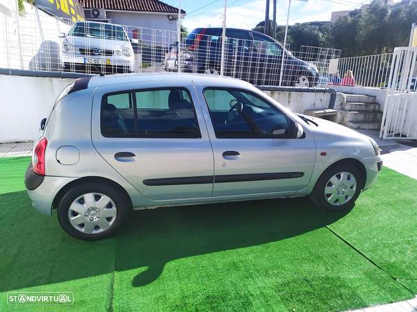 Renault Clio 1.2 16V Expression - 14