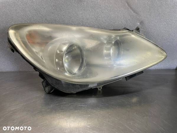 LAMPA PRAWY PRZOD OPEL CORSA D 13186382 ORG FV - 1