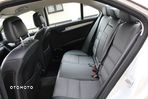 Mercedes-Benz Klasa C 180 CGI Automatik BlueEFFICIENCY Elegance - 21