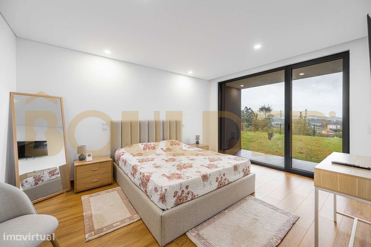 Moradia T4 de Arquitetura Moderna-11