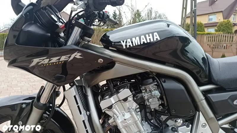 Yamaha FZS - 33