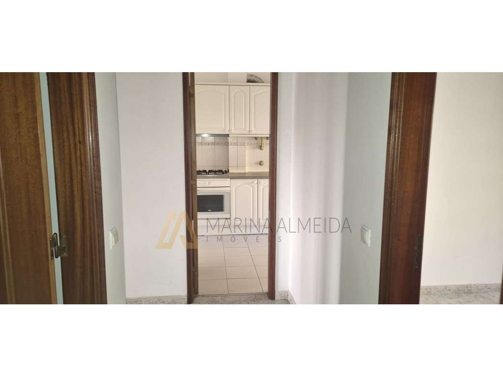 Apartamento t2 ( 3 assoalhadas ), rés do chão com arrecadação, junt...-19