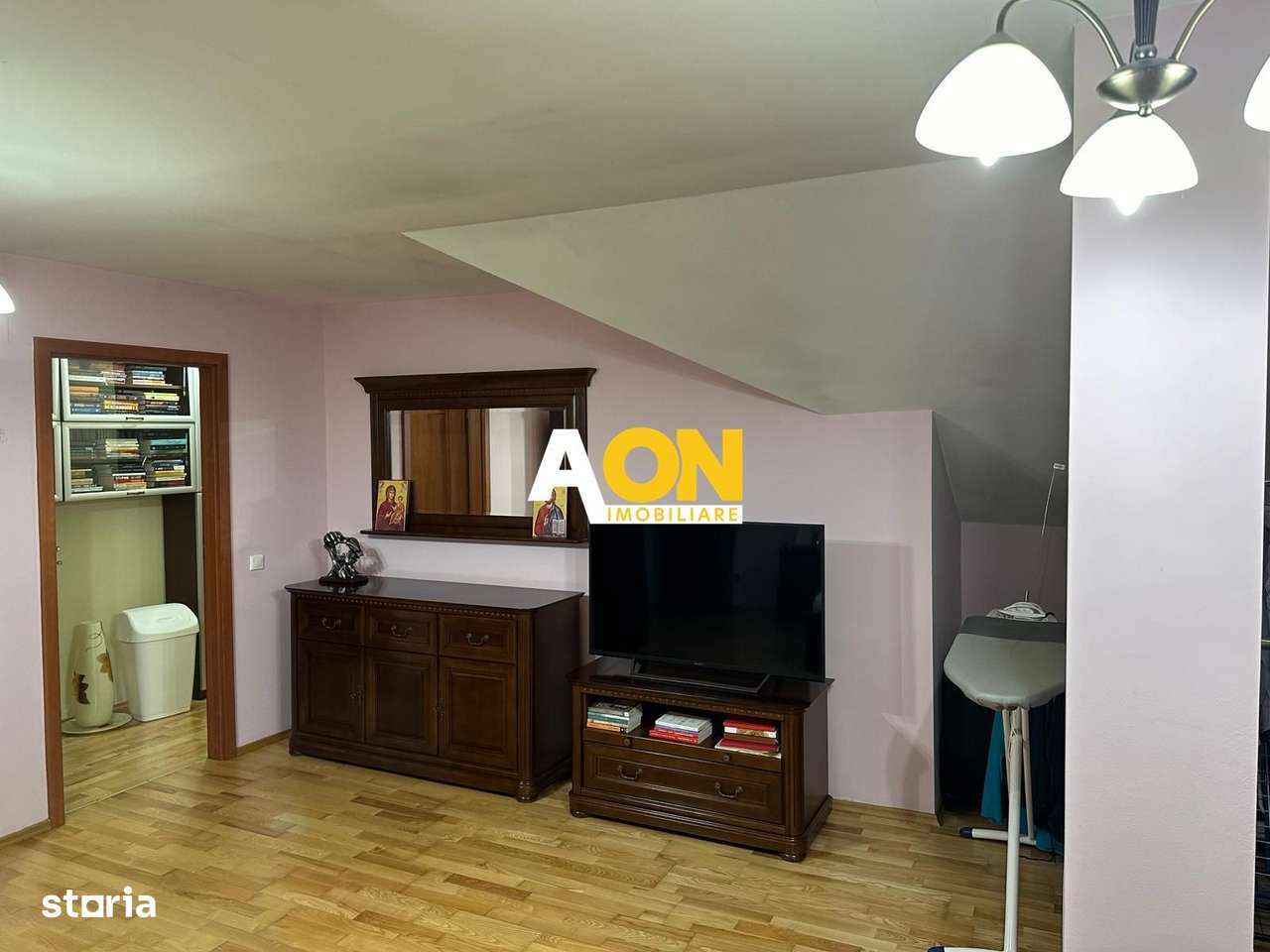 Apartament 3 Camere Zona Cetate, cu Scara Interioara - Imagine principală: 1/17