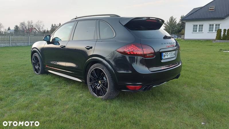 Porsche Cayenne GTS - 15