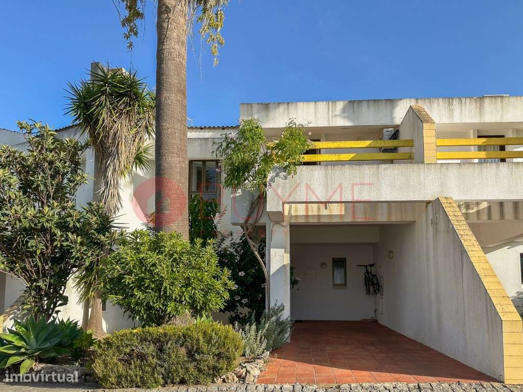 Moradia em Banda T2 em Condomínio com Piscina e Jardins | Vilamoura-24