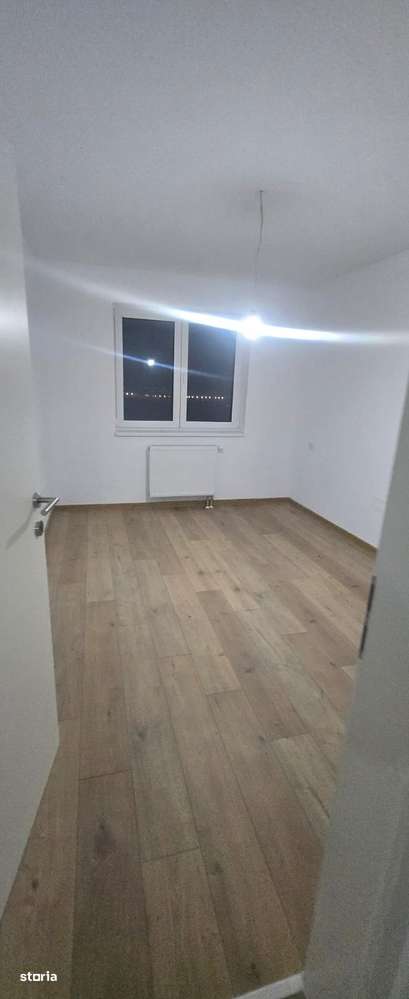 Apartament cu 3 camere în zona Tractorul, COD 8262-4