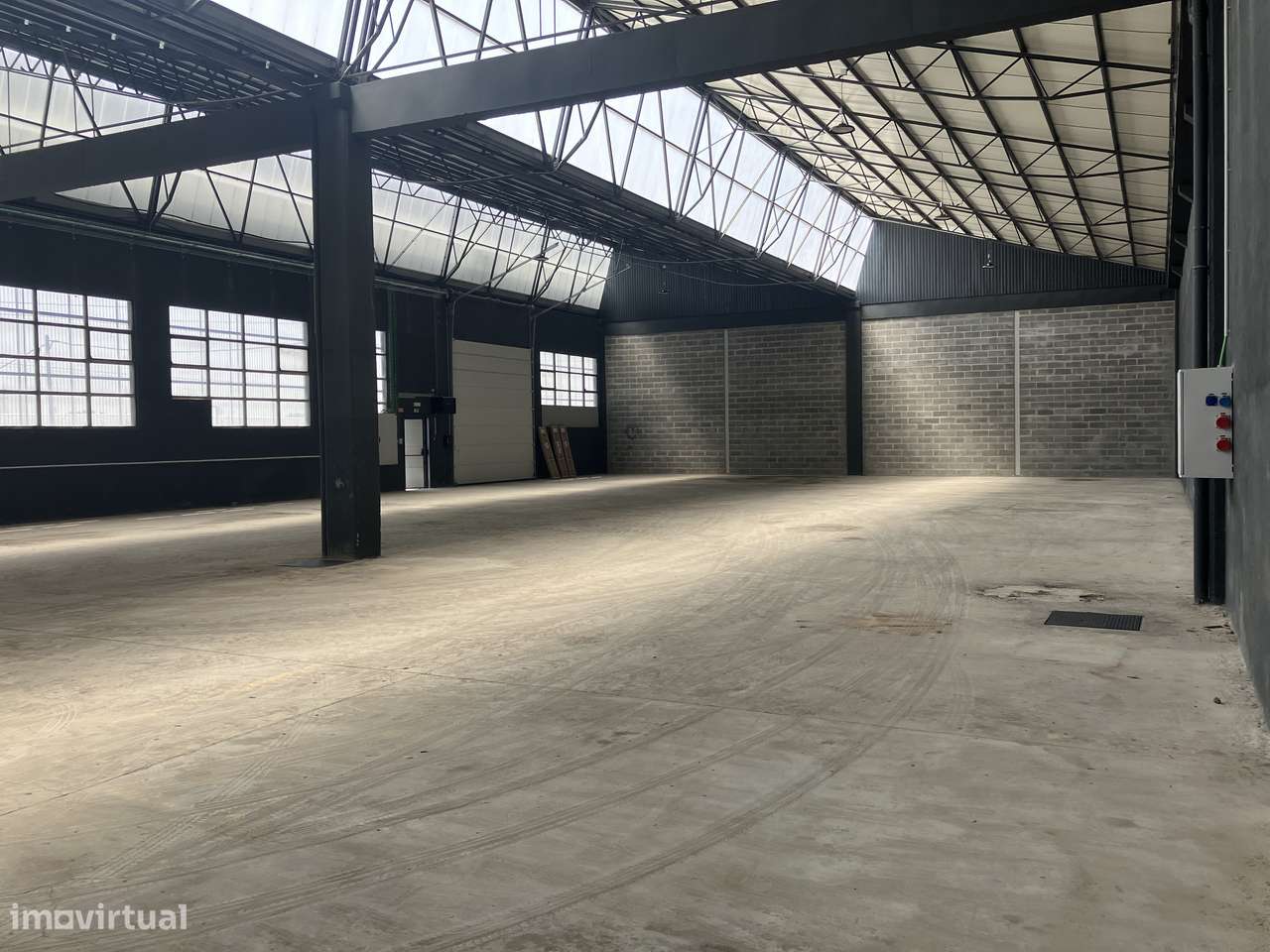 ARMAZÉM EM RESERVA - Grande imagem: 2/17