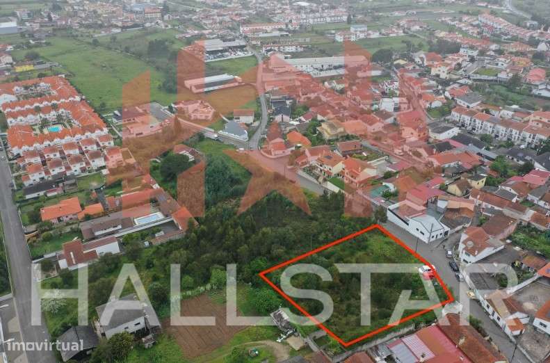 Terreno com Projeto / Área Total de 1.510m2 / 7 Fogos / Tipologia T0 a - Grande imagem: 3/7