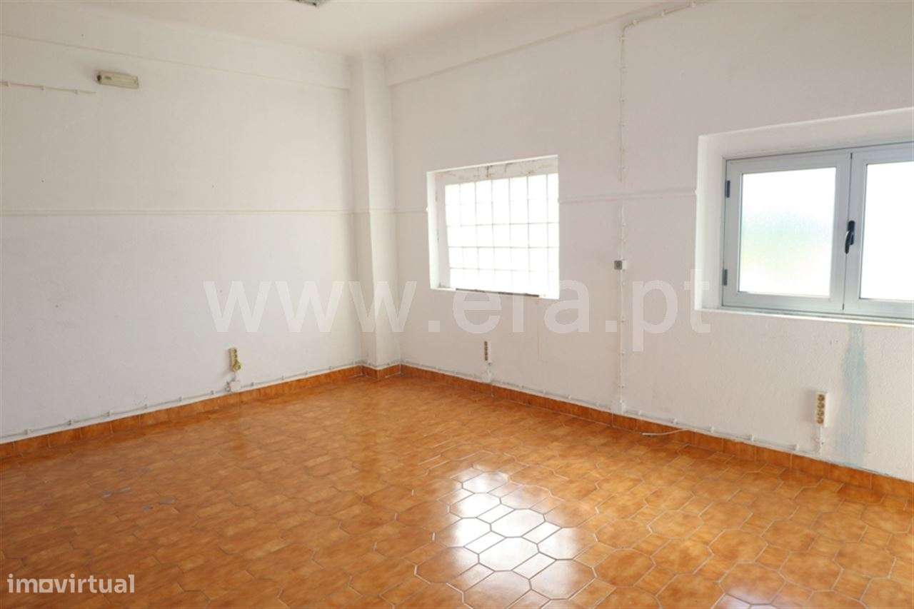 Loja com 127m2; Cruz de Pau - Grande imagem: 5/11