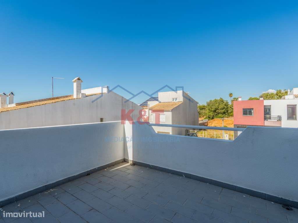 Moradia T3+1 Bemposta-15