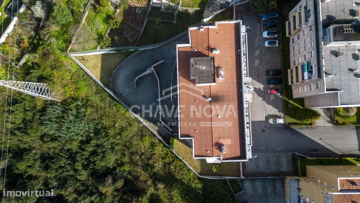 Apartamento T2 c/ varanda em Canelas-29