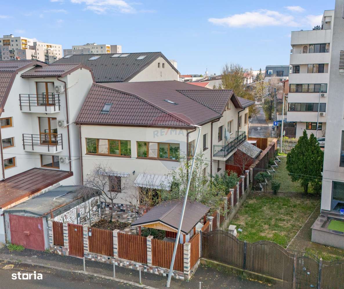 Casă / Vilă cu 6 camere de vânzare - Oraselul Copiilor-0