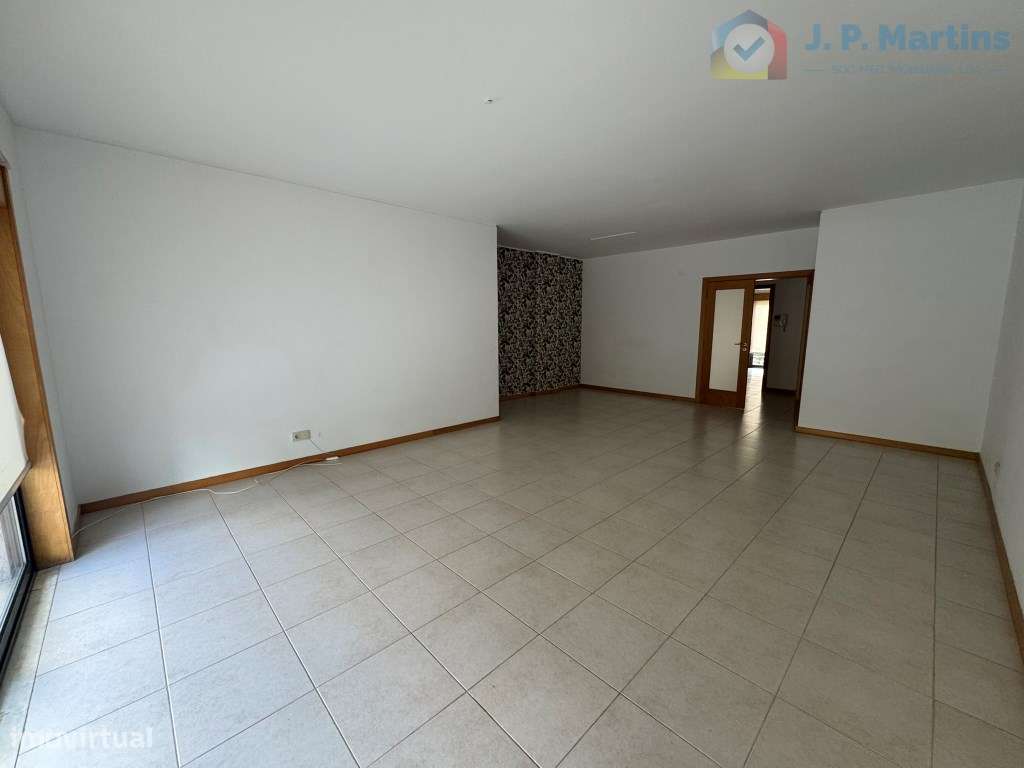 Espaçoso apartamento T3, c/ varanda e garagem, Vila Serena, Pinhal ...-5