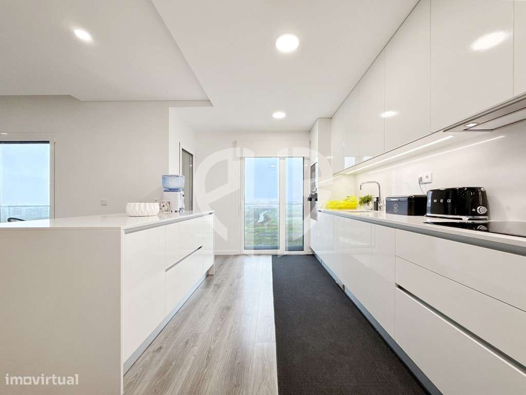 Apartamento T4 Duplex 3/ Suites com Vista Lisboa / Rio Tejo-15