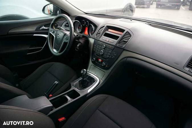 Opel Insignia - 10