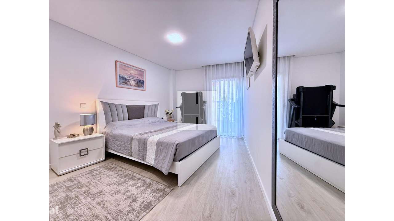 Apartamento T3 Seminovo c/ Terraço-39