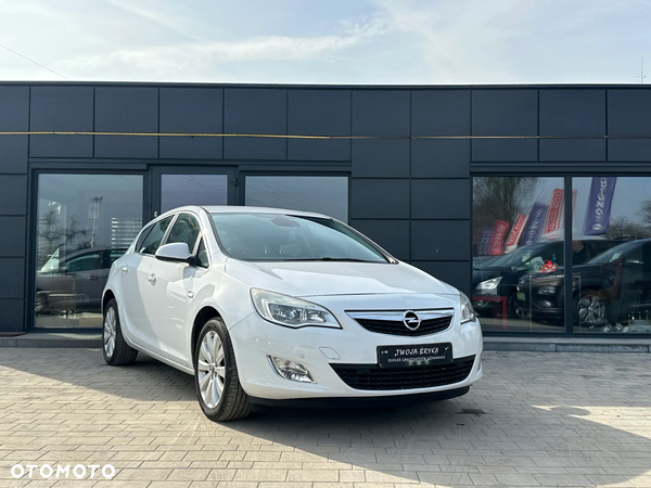 Opel Astra 1.4 ECOFLEX Cosmo - 3