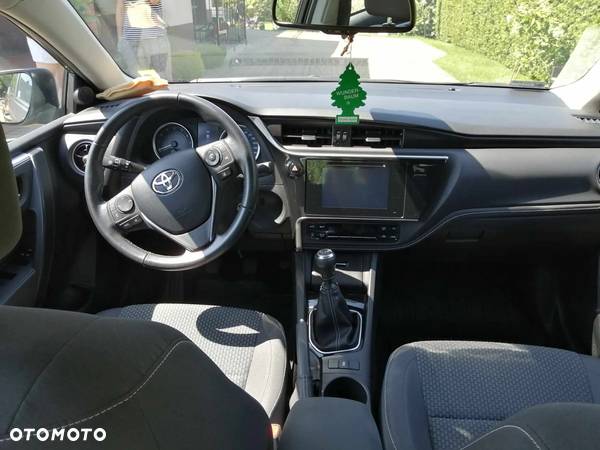 Toyota Corolla 1.6 Comfort - 5