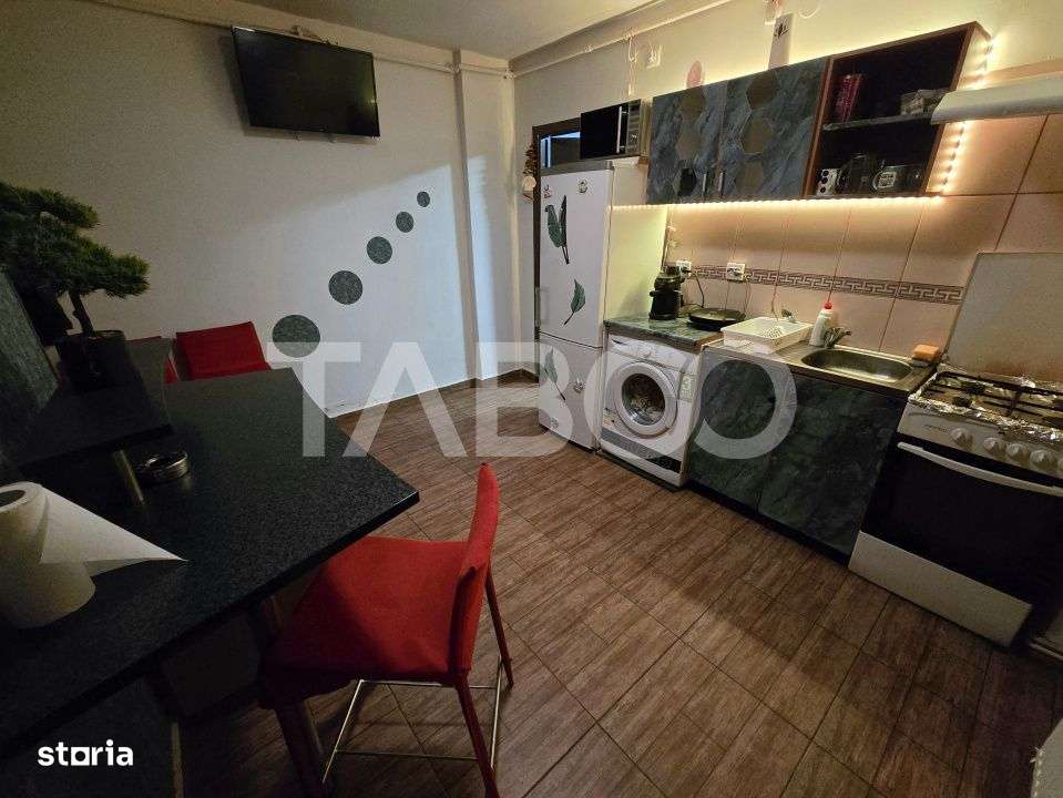 Garsoniera decomandata 28 mp utili mobilata utilata zona Tilisca Sibiu - Imagine principală: 4/9