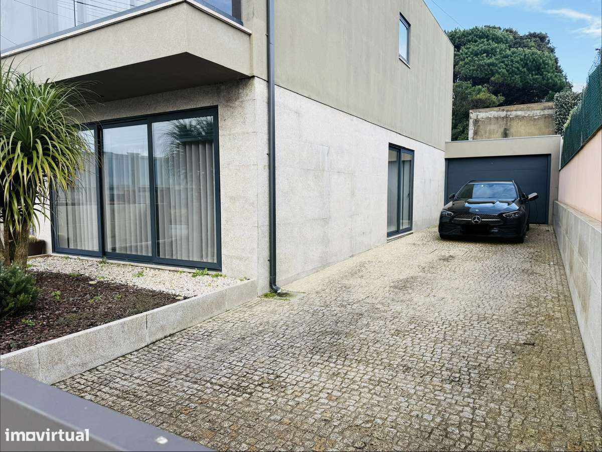 Moradia 3 frentes 200m praia-8