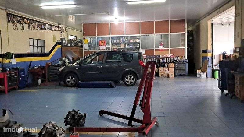 arrenda-se, vende-se, ou trespassa-se oficina de automóveis - Grande imagem: 5/12
