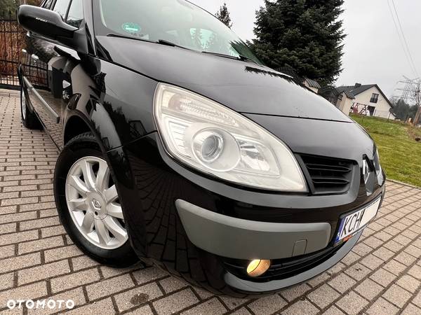 Renault Grand Scenic - 11