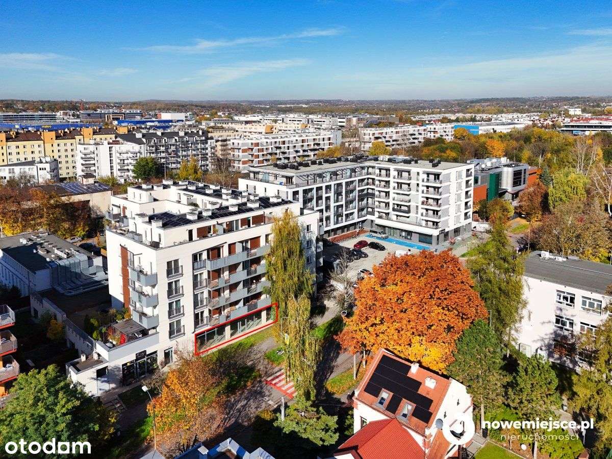 Na sprzedaż przestronny lokal użytkowy w doskonałe-1