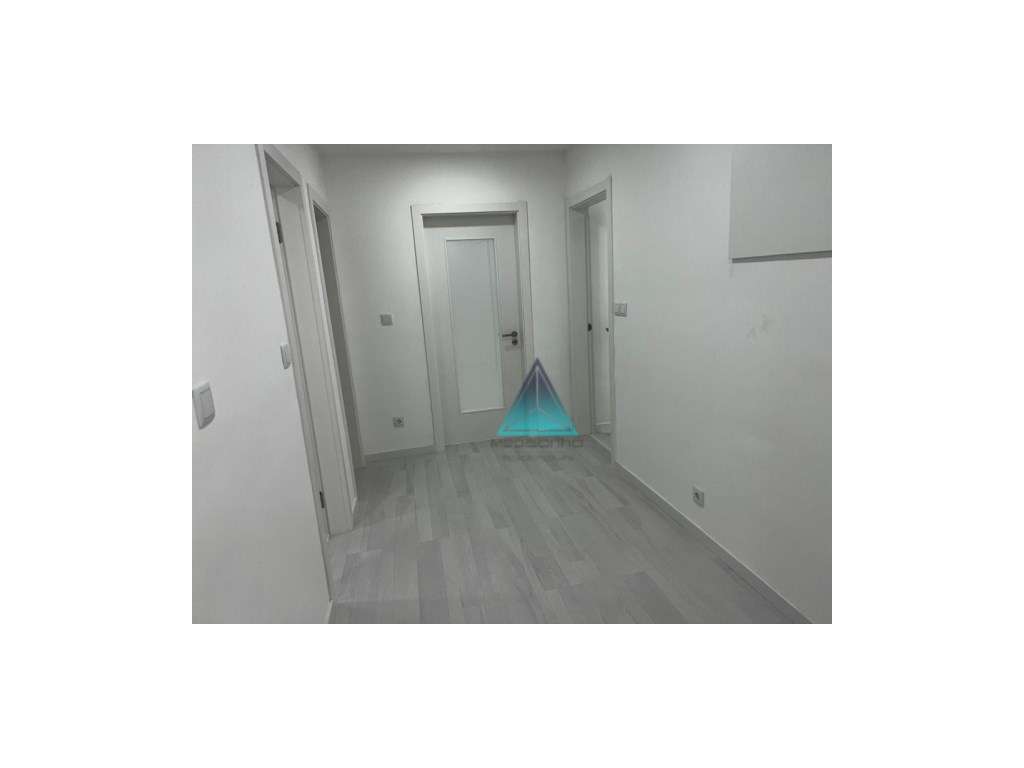 Apartamento T2 em Remodelação Total | Paivas - Amora | Excelente Op...-3