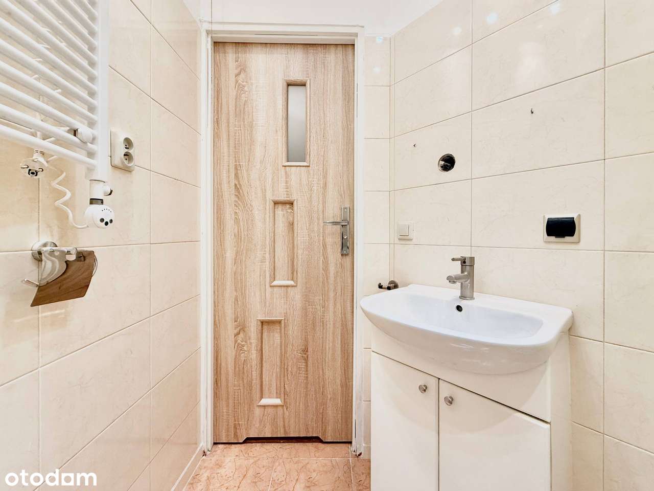 2 pokoje | 37m2 + piwnica 7m2 | Inwestycja | ROI - 7% | Wysokie sufity-16