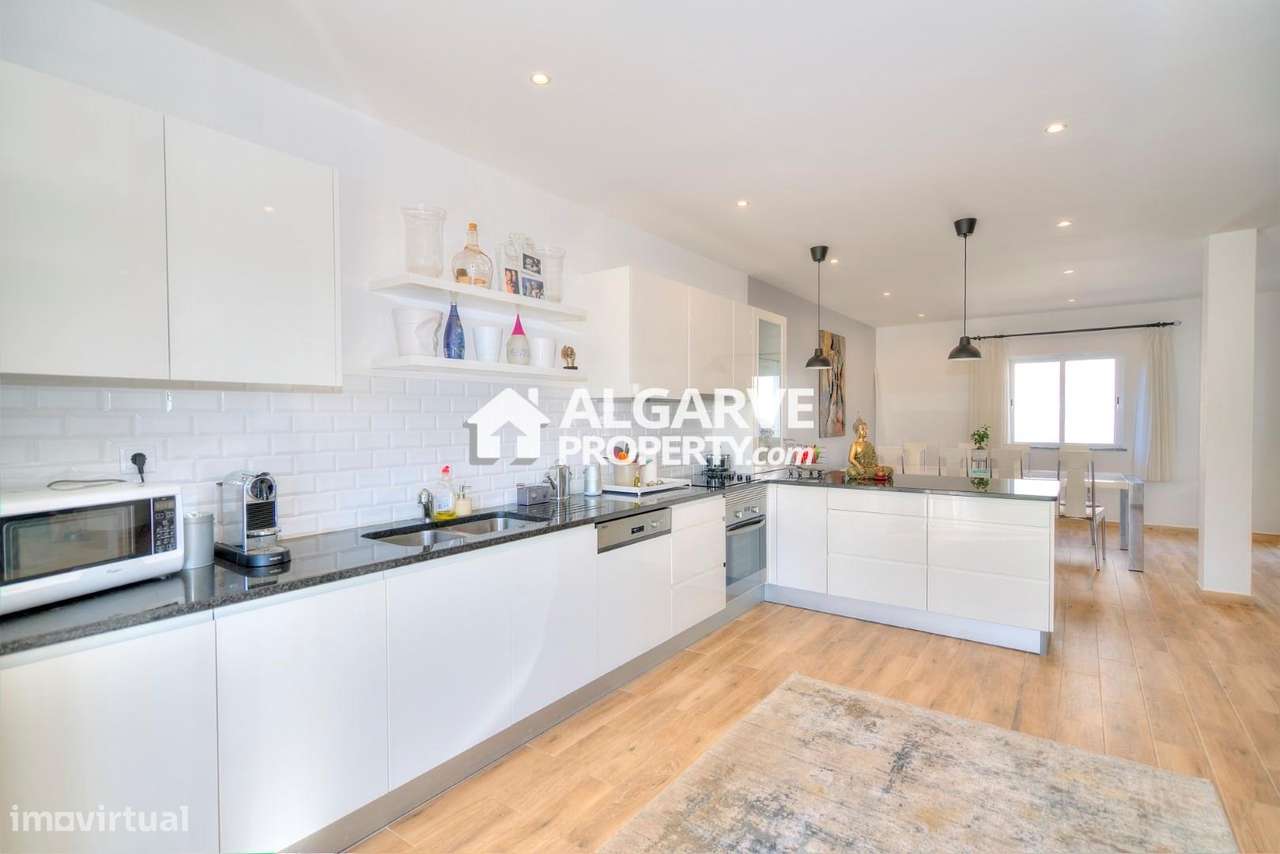 Moradia térrea V3+1 no conforto do campo de Stª Bárbara de Nexe - Grande imagem: 3/44