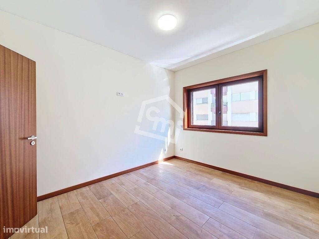 Venda de T3 na Marginal de Matosinhos com Garagem-27