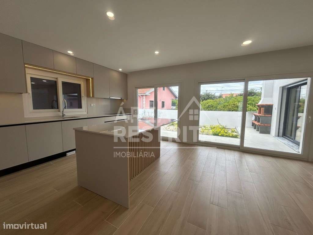 Fernão Ferro- Pinhal do General- Moradia Isolada Térrea T3 NOVA - Grande imagem: 3/31