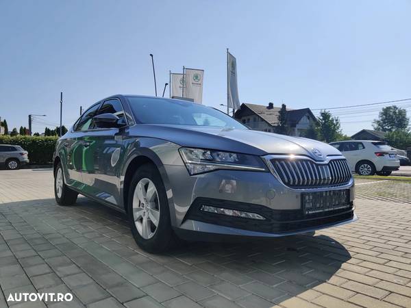 Skoda Superb 2.0 TDI DSG Ambition - 3