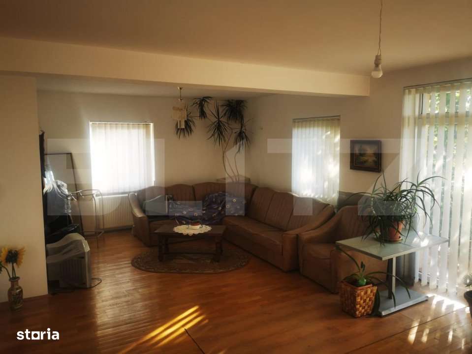 Casa 10 camere, 300 mp utili , teren 700 mp - Imagine principală: 4/11